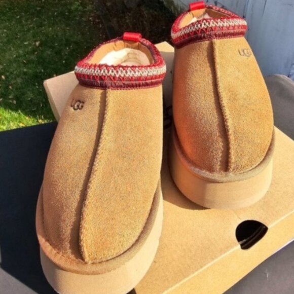 Ugg Tazz platform slippers in Chestnut - Picture 2 of 5